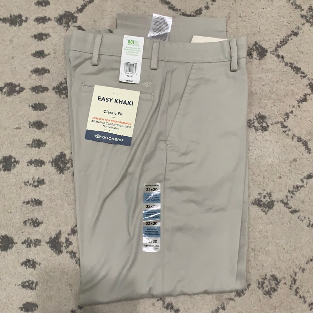NWT Men’s Dockers easy Khakis